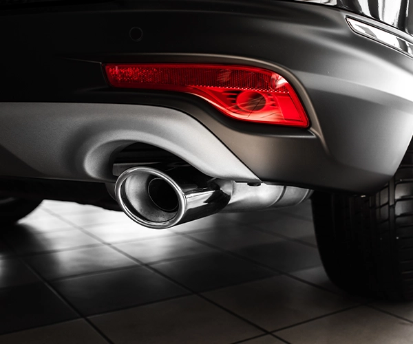 Upclose of a tailpipe on a silver car