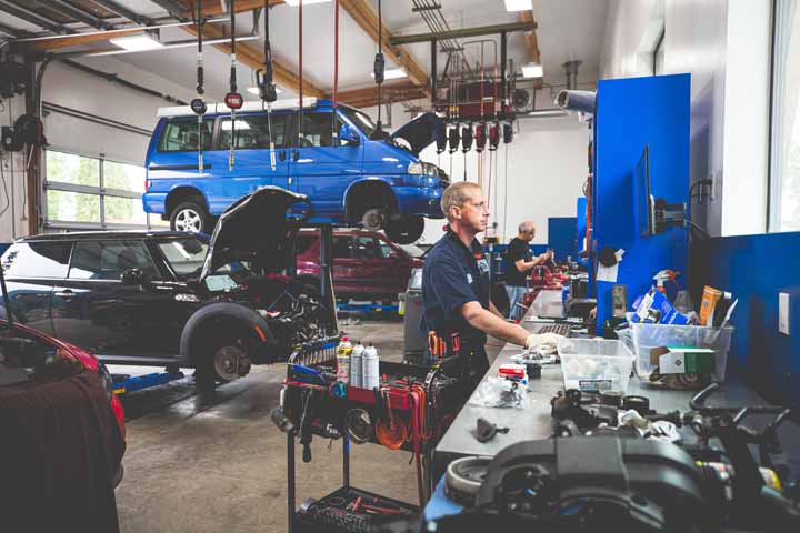Silverdale expert technicians hard at work